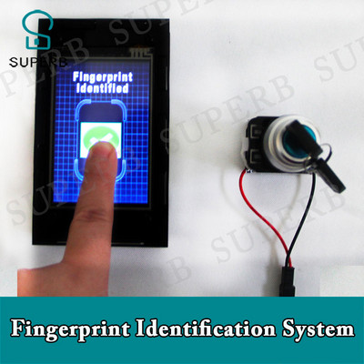 Puikus pabėgimo kambario rekvizitas Išmanusis ekranas Pirštų atspaudų atpažinimo sistemos rakto jungiklis uždėkite pirštą ant pirštų atspaudų ekrano jokio garso