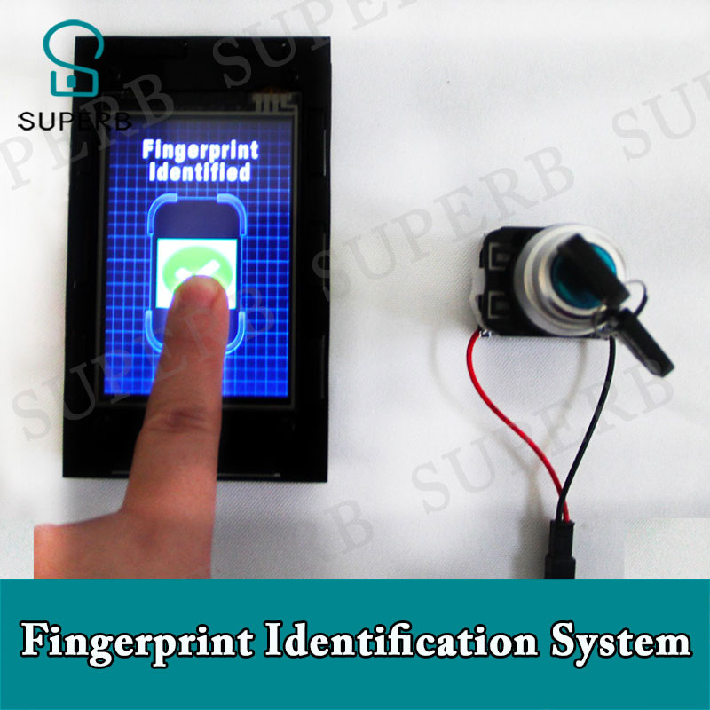 Puikus pabėgimo kambario rekvizitas Išmanusis ekranas Pirštų atspaudų atpažinimo sistemos rakto jungiklis uždėkite pirštą ant pirštų atspaudų ekrano jokio garso
