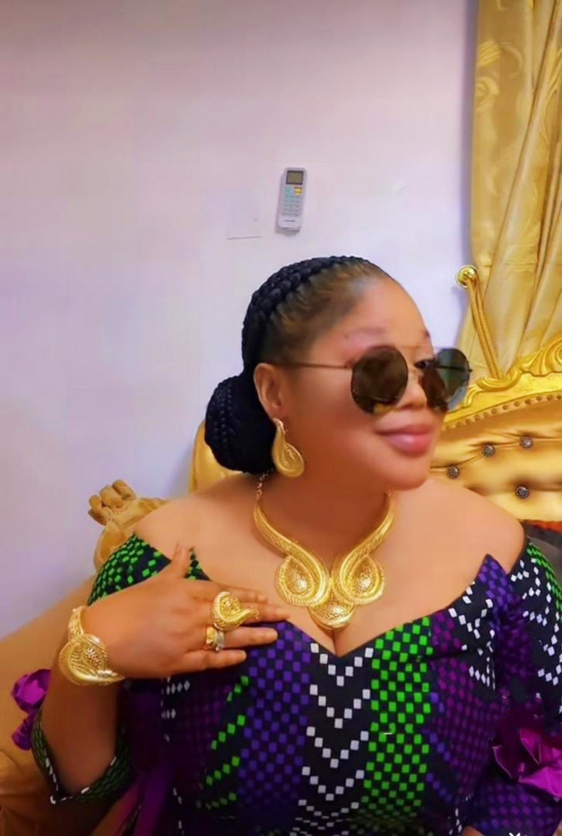 Madingi itališko dizaino moteriški dideli karoliai papuošalų rinkinys Originalus paauksuotas prabangus Dubajaus vestuvių papuošalas Nemokamas pristatymas FHK13667