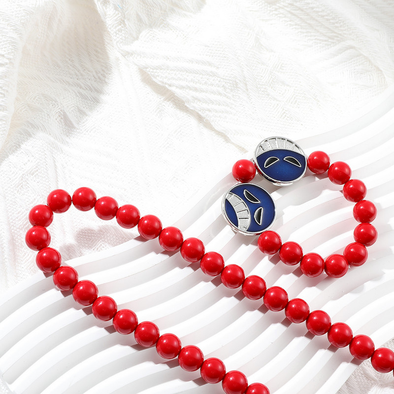 Portgas D Ace karoliai Luffy Red Beads karoliai apyrankės Cosplay kaklo aksesuarai vyrams Choker Kolye baltabarzdžių papuošalai