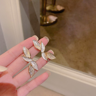 LATS Nauji Korėjos Atvykimo Metalo Madingi Švieži Mieli Saldi pilki Lapeliai Auskarai Moterims Madingi Papuošalai