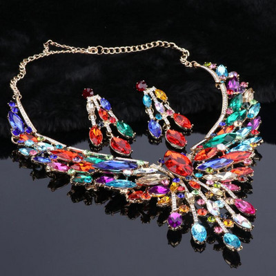 Krištolo nuotakos papuošalų rinkiniai Vestuvių vakarėlio kostiumų aksesuarai Indijos karoliai auskarų rinkinys nuotakai Puošnūs papuošalų rinkiniai moterims