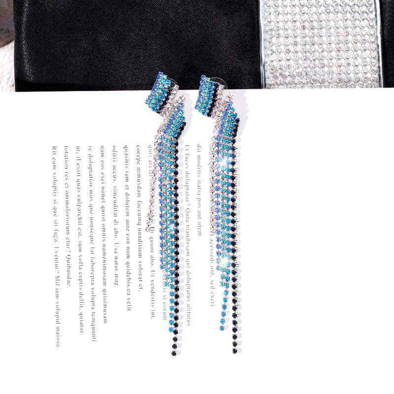 2020 Bling Crystal Дълги обеци с пискюл Сини кристали Waterdrop Геометрични висящи обеци Eardrop за жени Бижута Подарък