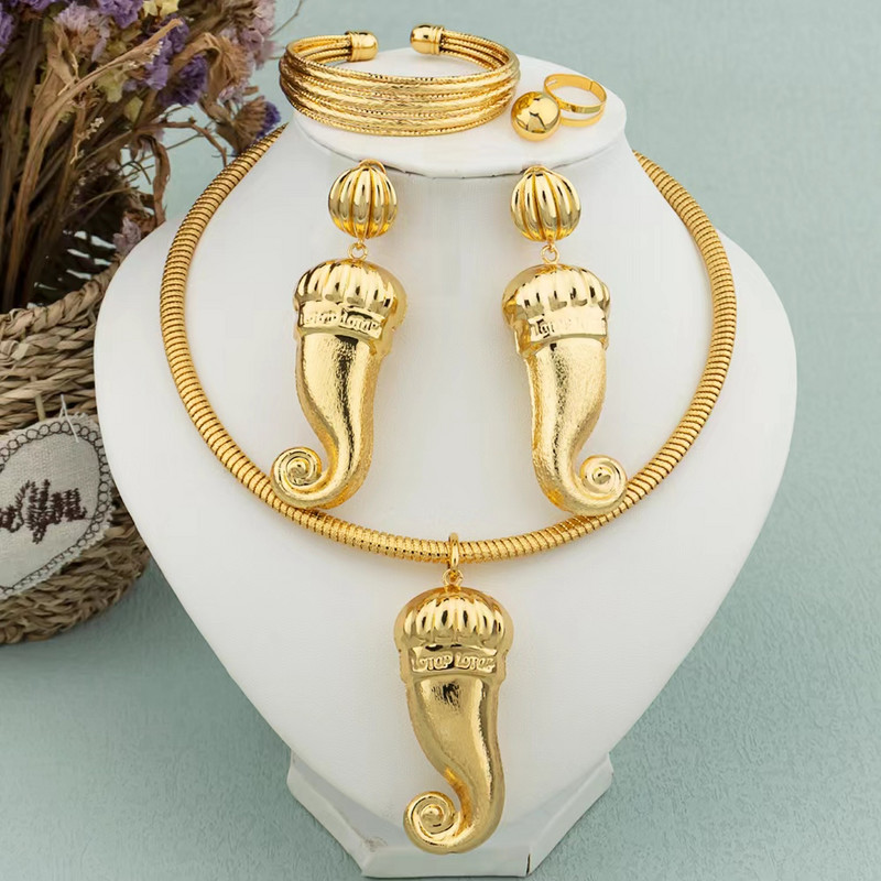 Divatos ékszer készletek nőknek nyaklánc fülbevaló karkötő gyűrű Dubai 18 karátos aranyozott gótikus stílusú kereszt ékszer parti ajándékba