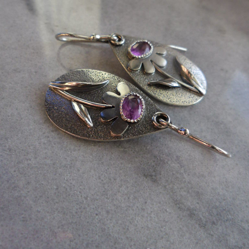 Cercei vintage cu frunze, flori, metal, argintiu, flori de plante, incrustate, pietre violete, cercei suspendați pentru cadou pentru femei