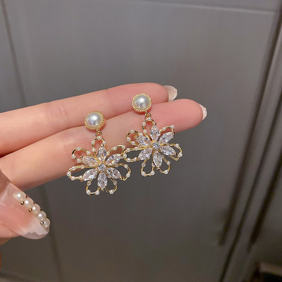 Cercei cu zircon cu flori de trandafir de lux coreeană pentru femei, flori de cristal, imitație de perle, cercei rafinat, bijuterii de petrecere