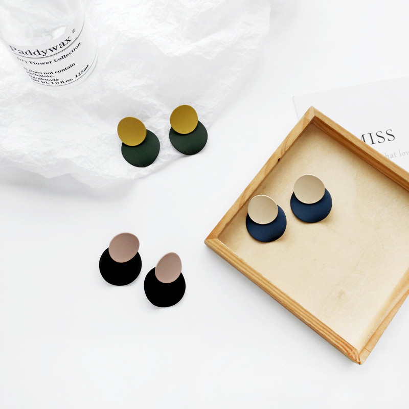 Geometrijske nepravilne naušnice elegantne Okrugle naušnice i ovratnici Temperament je skupljen naušnice naušnice ženske