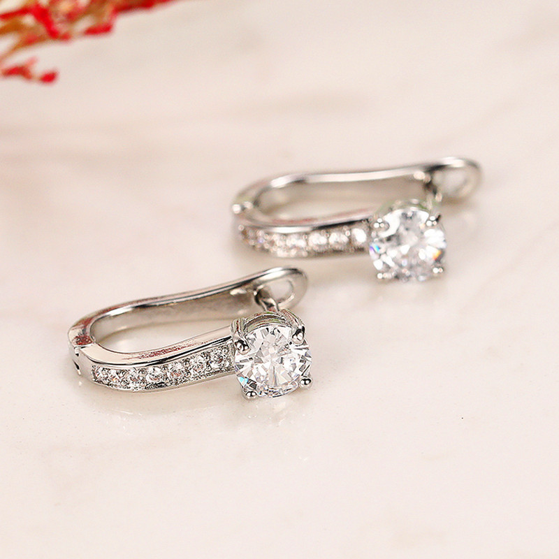 Huitan U Hoop Earrings Trend Crystal Cubic Zirconia Ear Circle Обеци за жени Опростен дизайн Универсални дамски модни бижута