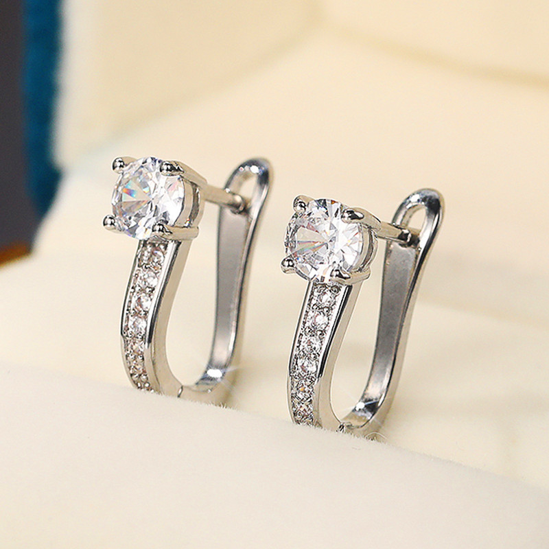 Huitan U Hoop Earrings Trend Crystal Cubic Zirconia Ear Circle Обеци за жени Опростен дизайн Универсални дамски модни бижута