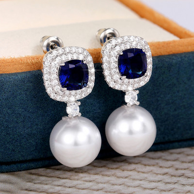 Huitan Булчински обеци с имитация на перли CZ Пълен Bling Iced Out Сребърен цвят Естетични дамски обеци с капки Горещи модни бижута