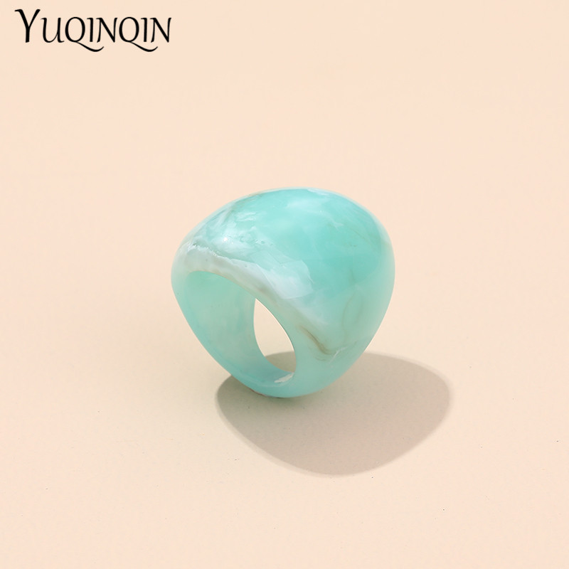 2021-es új gyanta divatos punk nagy gyűrűk női tervezésű akril szabálytalan színes vintage ujjgyűrűk lányok parti ékszerei számára