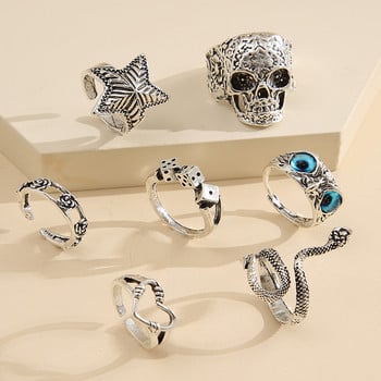 17KM 7Pcs Skull Owl Snake Rings Set Gothic Vintage Punk Rings for Women Silver Plated Rings Black Dice Rose Charm Finger Jewelry