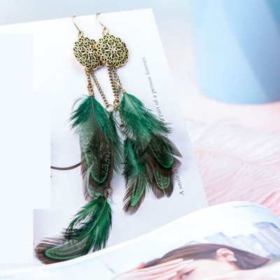 2020 m. Moteriški perdėtai rožiniai žali auskarai su plunksnomis Bohemiški retro etniniai ilgi kutai, apvalūs raižyti metaliniai kabantys auskarai