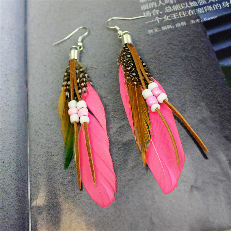 Kutas kabantys auskarai spalvingi plunksnų odiniai karoliukai auskarai indiškos plunksnos vasariniai moteriški papuošalai 1 pora