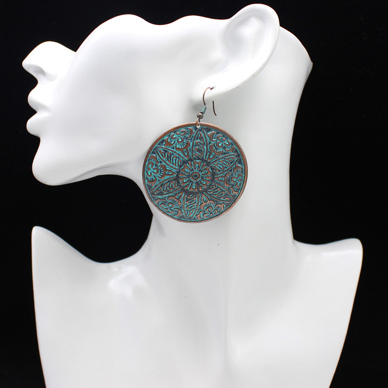 Apvalus raižytas raštas Žiedlapio formos pakabukas Auskarai Etninio stiliaus bronzos antikvariniai gėlių žavesio auskarai moteriški papuošalai