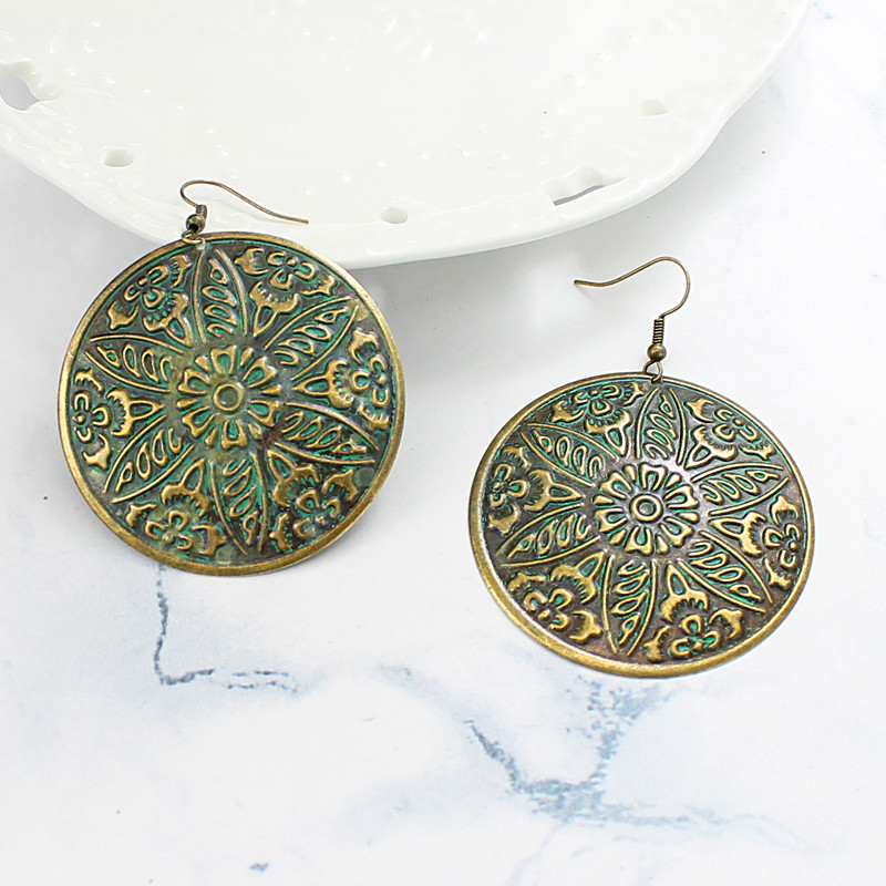 Apvalus raižytas raštas Žiedlapio formos pakabukas Auskarai Etninio stiliaus bronzos antikvariniai gėlių žavesio auskarai moteriški papuošalai