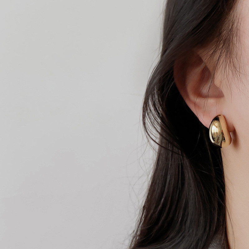 Νέα άφιξη 18 καρατίων χρυσό κλιπ σε χωρίς τρυπημένα σκουλαρίκια Μοντέρνο γυναικείο statement Σκουλαρίκια με δάκρυ μανσέτα Fake piercing ear clip