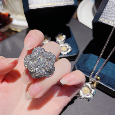 Vintage pitsist kärgstruktuurist karikakra lillega vääriskivist sõrmus värviline vääriskivist tsirkoon laava metallist käevõru kõrvarõngad