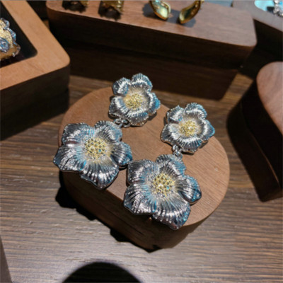 Vintage pitsist kärgstruktuurist karikakra lillega vääriskivist sõrmus värviline vääriskivist tsirkoon laava metallist käevõru kõrvarõngad