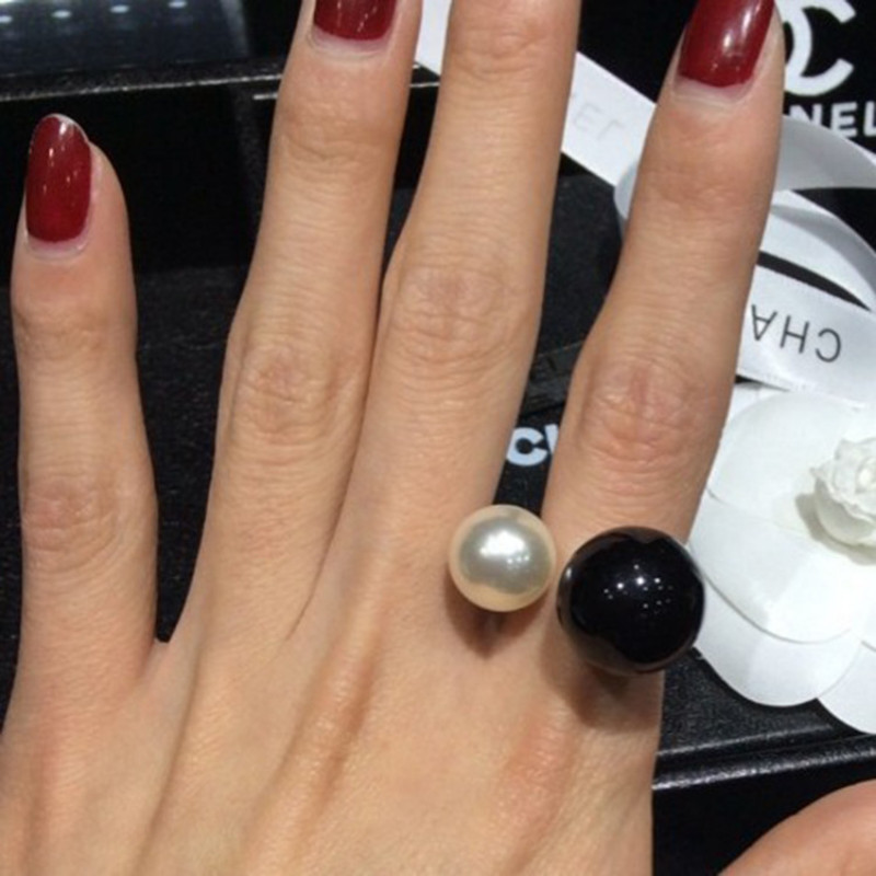 Žiedai moterims 1vnt Prašmatnus mados dvigubas perlas baltas juodas atidarymo reguliuojamas žiedas Dovana Nauji žiedai 2021 m. tendencija