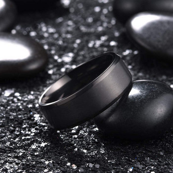 2021 Класически 8MM Мъжки пръстени от неръждаема стомана Черна матирана повърхност Брачна лента Унисекс Годежни бижута Размер 6-13 Високо качество