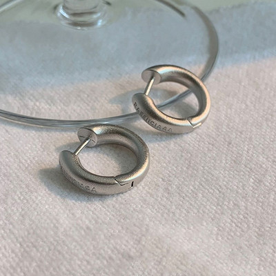 Prancūzų retro raidžių auksiniai auskarai moteriški prabangūs auksiniai žiediniai auskarai geometrija paprastas žiedas Variniai auskarai su smeigtukais Madingi papuošalai