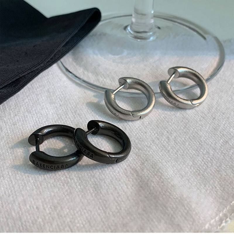 Prancūzų retro raidžių auksiniai auskarai moteriški prabangūs auksiniai žiediniai auskarai geometrija paprastas žiedas Variniai auskarai su smeigtukais Madingi papuošalai