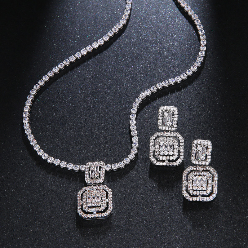 SUGO Naujas Paprastos mados kvadratinio dizaino blizgaus kubinio cirkonio auskarų karolių rinkiniai jaunoms merginoms Miela papuošalų dovana