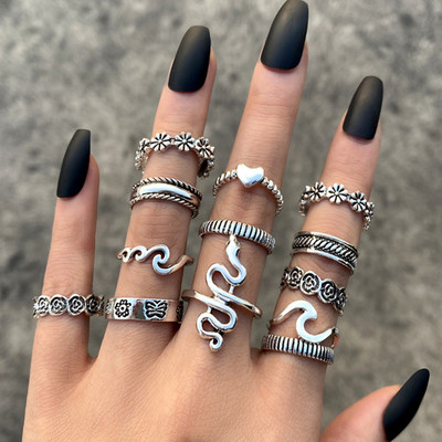 Punk gotikinis širdies žiedų rinkinys moterims Flame Pentagram Vintage Spades Ace Sidabruotas Retro žavus biliardas pirštų papuošalai