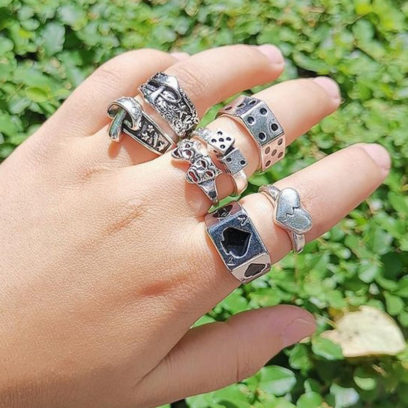 Punk gotikinis širdies žiedų rinkinys moterims Flame Pentagram Vintage Spades Ace Sidabruotas Retro žavus biliardas pirštų papuošalai