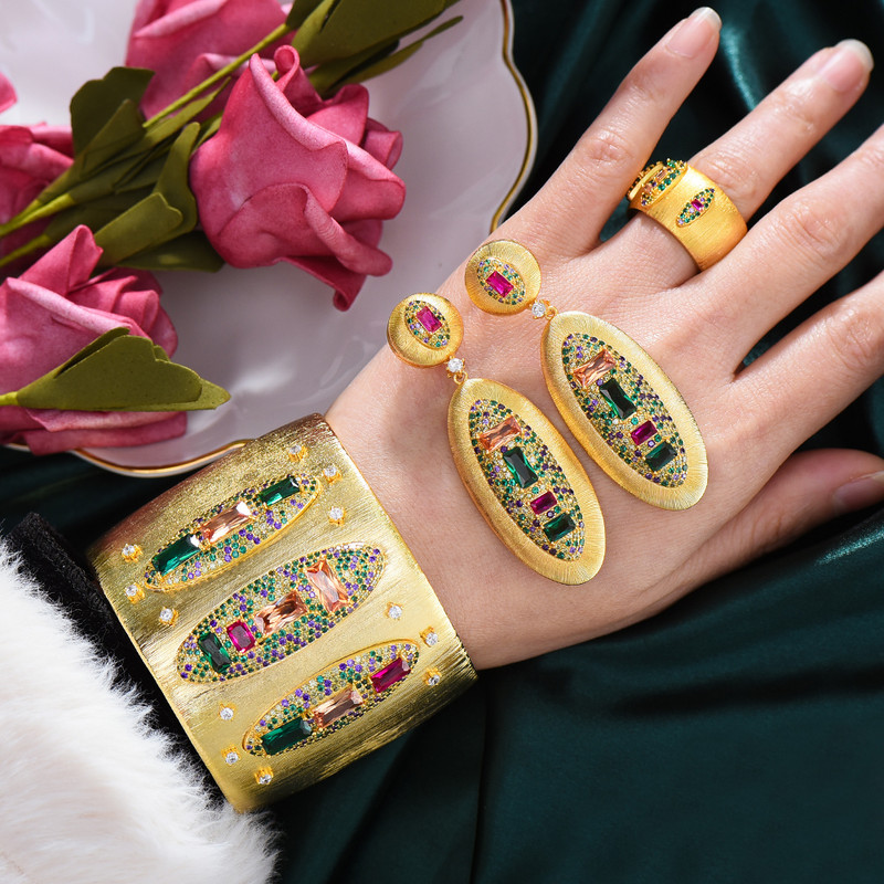 GODKI didelės mados prabangios drąsios apyrankės rankogaliai moterims vestuvių vakarėliui, kelių kubinių cirkonio kristalų kristalo CZ Dubajaus aukso spalvos apyrankė 2020 m.