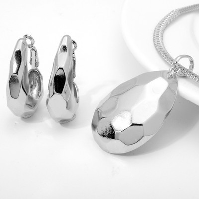 Diana Baby Jewelry Bride vario karolių rinkinys Europa ir Amerika Vestuviniai papuošalai Auskarai Mados pareiškimai Auskarai 2021 m.