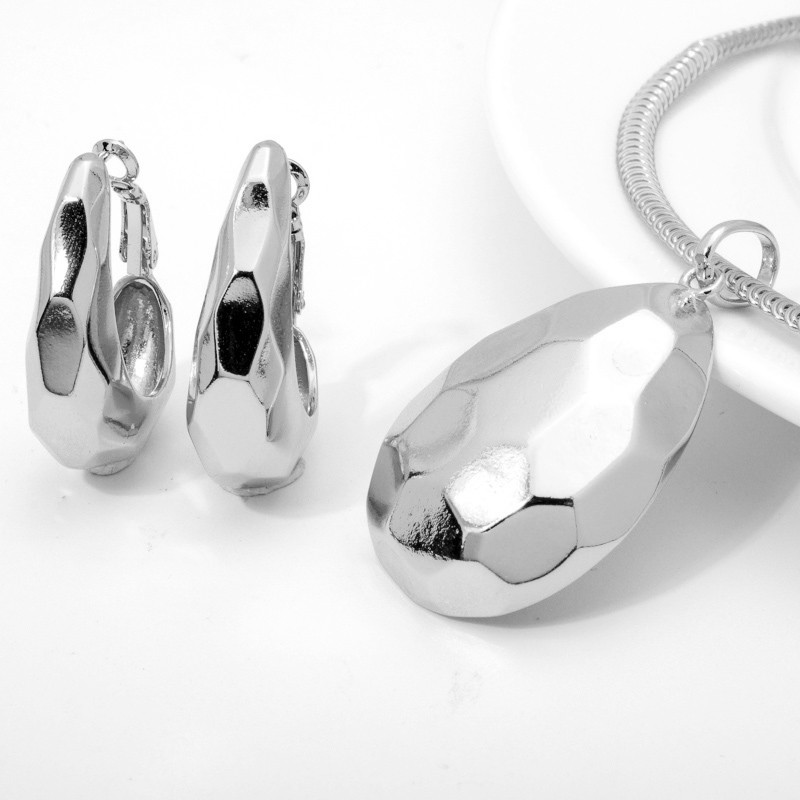 Diana Baby Jewelry Bride vario karolių rinkinys Europa ir Amerika Vestuviniai papuošalai Auskarai Mados pareiškimai Auskarai 2021 m.