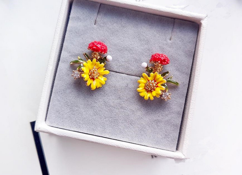 Dominuoja nauji paprasti žiedlapiai auskarai sutraukti Madingi metaliniai gėlės Moteriško temperamento auskarai