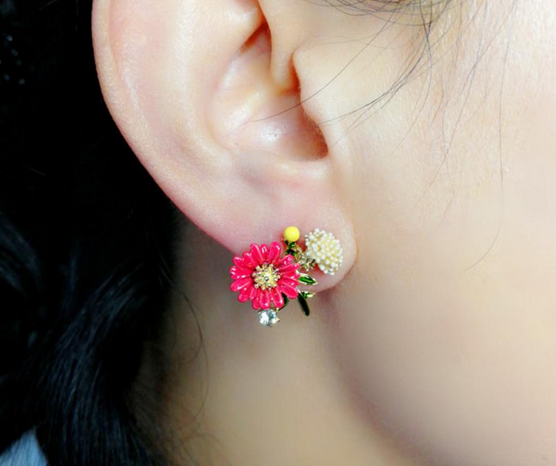 Dominuoja nauji paprasti žiedlapiai auskarai sutraukti Madingi metaliniai gėlės Moteriško temperamento auskarai