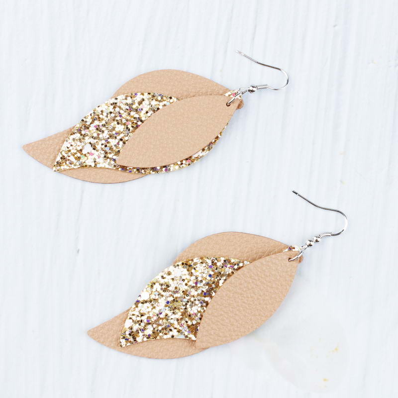 3 sluoksnių Natūralios odos ašarų auskarai Blizgančių lapų rašto auskarai moterims Karštai madingi auskarai Didmeninė prekyba