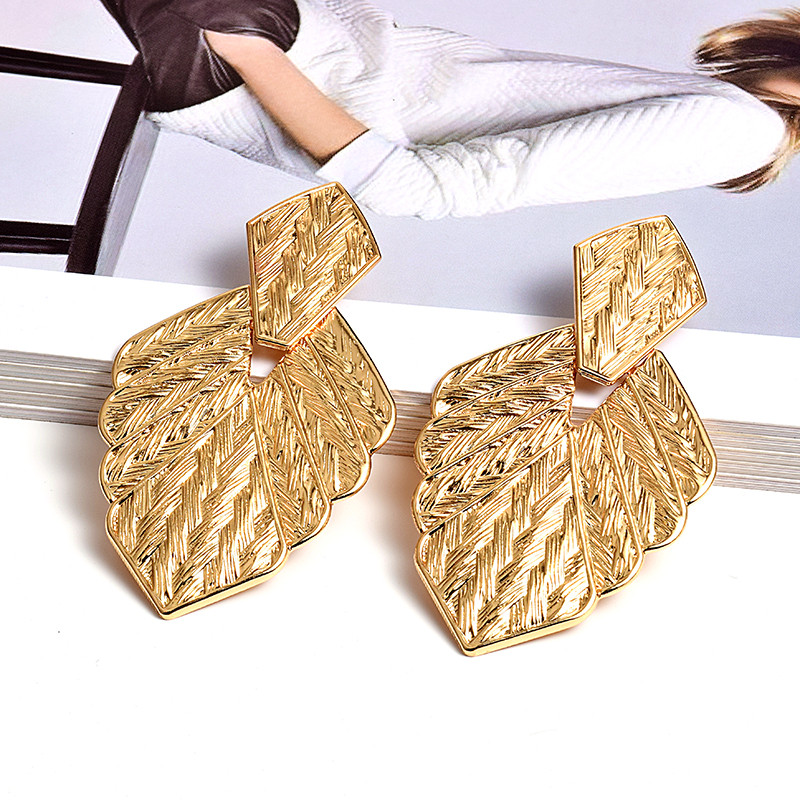 Aukštos kokybės aukso spalvos metaliniai lapų formos auskarai Didmeninė prekyba mados tendencijos aksesuarai papuošalai moterims