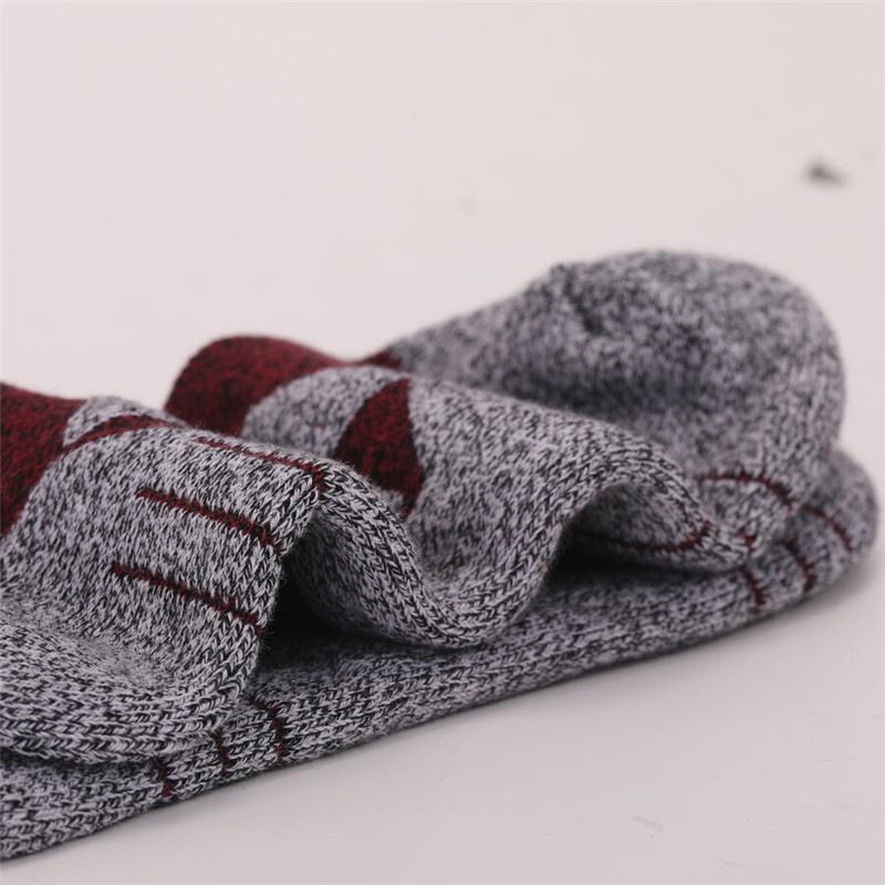 2 poros / partija Žiemos terminio slidinėjimo kojinės Vyriškos lauko sportinės snieglenčių kojinės Patogios dviračių žygio kojinės EU39-47