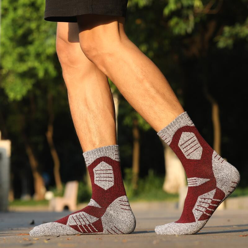 2 poros / partija Žiemos terminio slidinėjimo kojinės Vyriškos lauko sportinės snieglenčių kojinės Patogios dviračių žygio kojinės EU39-47