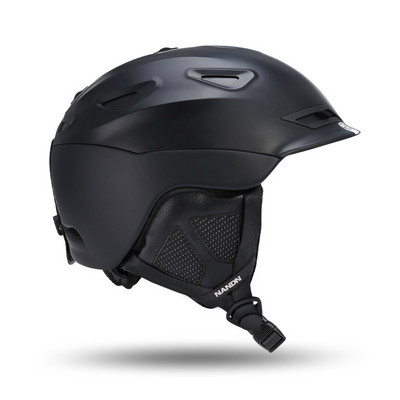 Žiemos profesionalūs vyrai, moterys, sportiniai slidinėjimo šalmai, integruoti snieglenčių sportui.