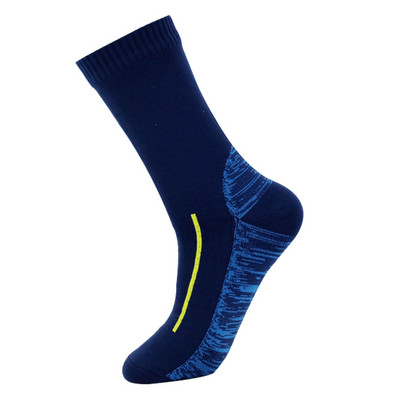 Unisex vandeniui atsparios kvėpuojančios sausos kojinės, skirtos žvejybai lauke.