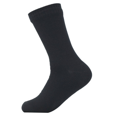 Unisex vandeniui atsparios kvėpuojančios sausos kojinės, skirtos žvejybai lauke.