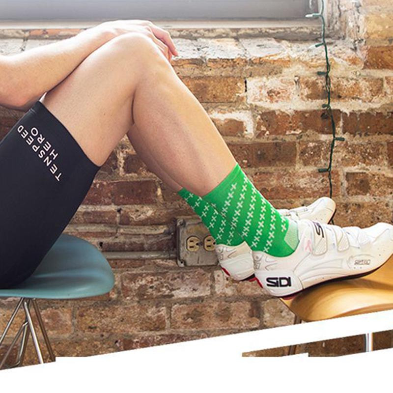 Újonnan kiváló minőségű professzionális márkájú sportzokni légáteresztő kerékpárzokni kültéri sportverseny Calcetines Ciclismo