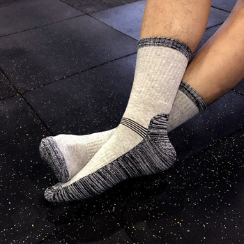 Нови мъжки спортни чорапи Атлетични дебели хавлиени долнища Crew Sock Открит фитнес бягане Ски зимни памучни чорапи със средна тръба