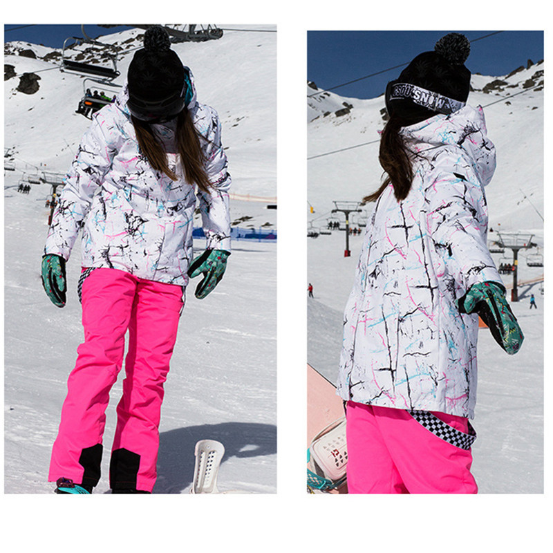 30 moterų slidinėjimo kostiumų snieglenčių striukė ir kalnų slidinėjimo kelnės, neperšlampamos, vėjui atsparios, kvėpuojančios lauko žiemos šilto palto sniego rinkinys