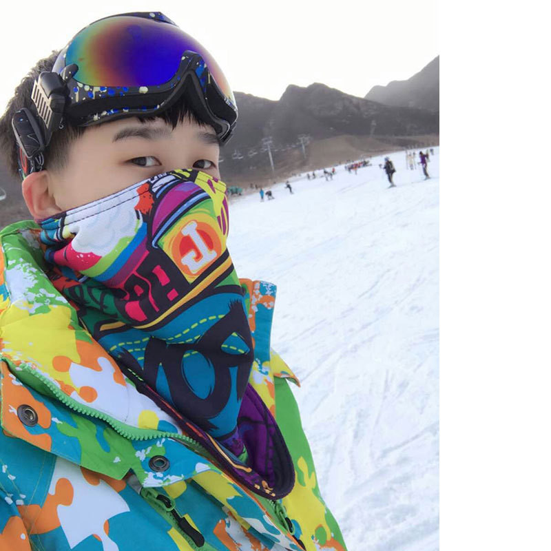 Costume de schi special stil cuplu, calduroase, impermeabile si rezistente la vant