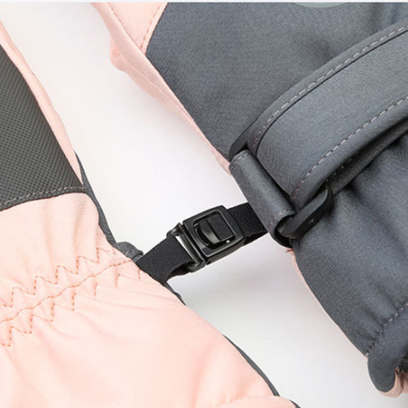 Naujos slidinėjimo pirštinės vyrams ir moterims, važiuojantiems motociklais Apsaugos nuo vandens purslų jutiklinis ekranas, neslystantis ir aksominis vėjui atsparus žieminis