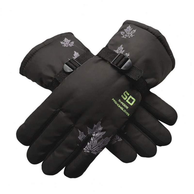 1 pora žieminių pirštinių.