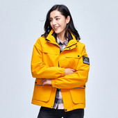 Vyrų ir moterų padėtis To paties stiliaus striukės, pūkiniai alpinizmo kostiumai ir pūkiniai stori slidinėjimo kostiumai