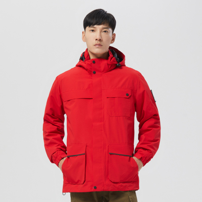 Vyrų ir moterų padėtis To paties stiliaus striukės, pūkiniai alpinizmo kostiumai ir pūkiniai stori slidinėjimo kostiumai